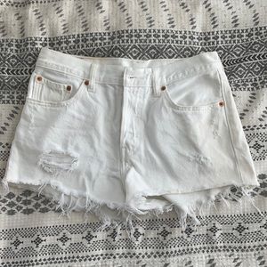 Levi white jean shorts